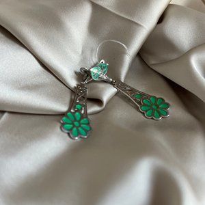 925 Sterling Silver Women's Earrings Green Flower (Kazakhstan made)